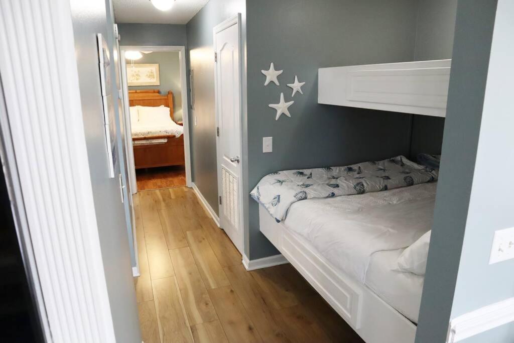 Lazy Palm 4 Pools Short Walk To Beach! Sleeps 5! Panama City Beach Exterior photo