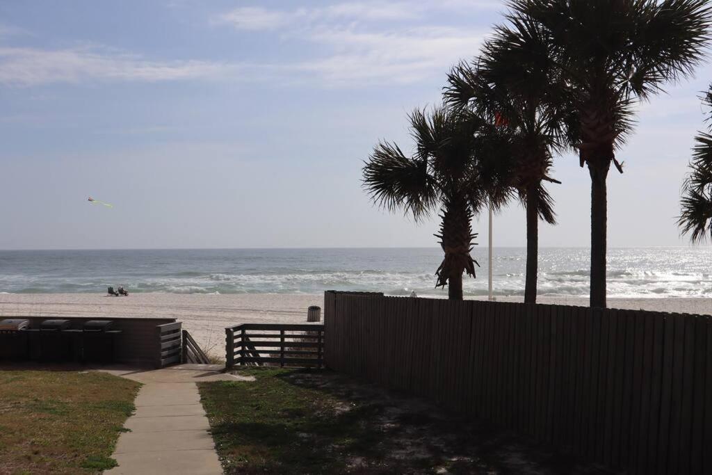 Lazy Palm 4 Pools Short Walk To Beach! Sleeps 5! Panama City Beach Exterior photo